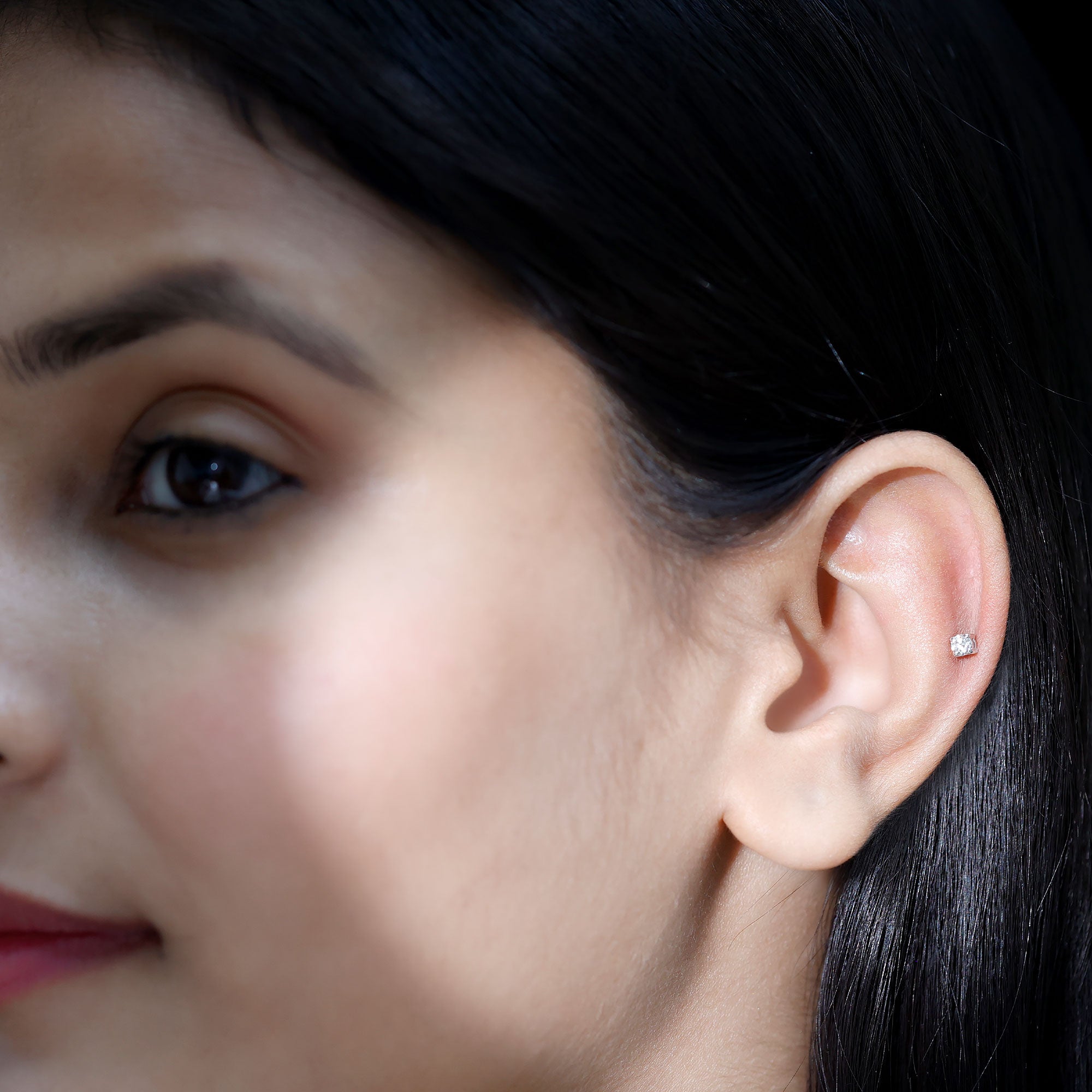 Rosec Jewels-Minimalist Diamond Solitaire Conch Earring