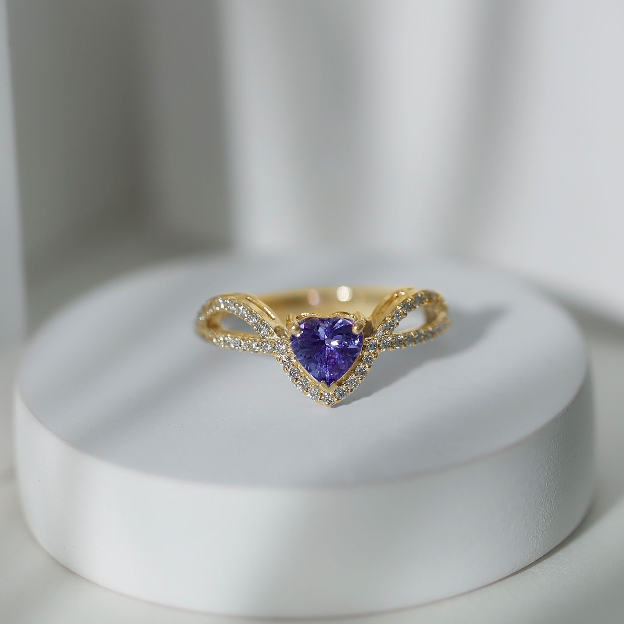 1.50 CT Designer Heart Solitaire Tanzanite and Diamond Ring Tanzanite - ( AAA ) - Quality - Rosec Jewels